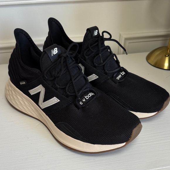 New Balance Other - New Balance Roav Black Athletic Mesh Running Shoes. Like New! Size 11